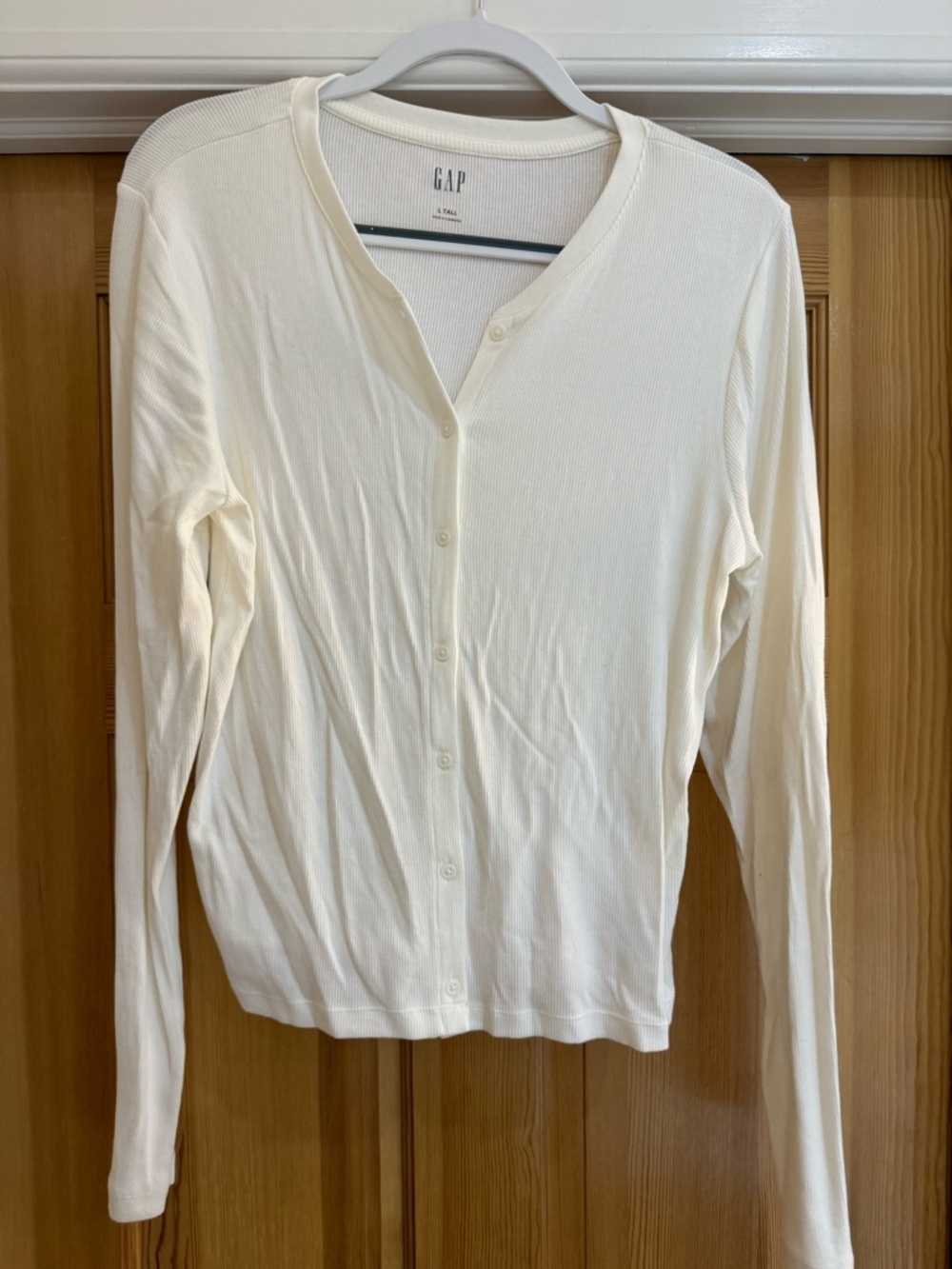 NWT Gap Women's White Button-Front Ribbed Long Sleeve Top